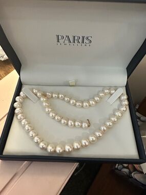 White Pearl Necklace with Gold Clasp